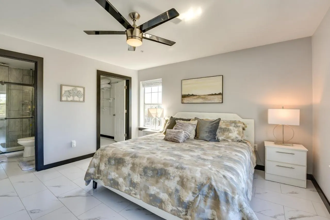 Modern Destin Condo Walk To Golf Course And Beach! United States
