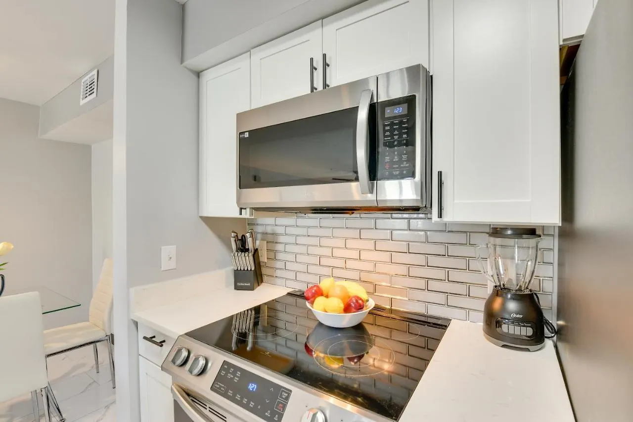 Modern Destin Condo Walk To Golf Course And Beach! Apartment